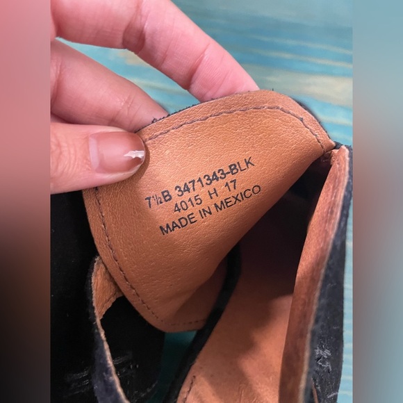 Frye Courtney Slingback Block Heel Peep Toe Suede Sandal - Picture 7 of 8